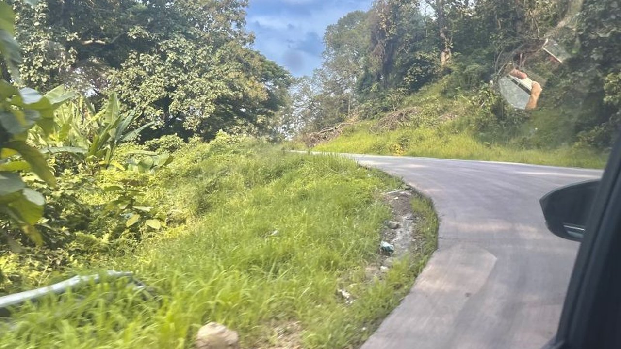 Jalur Pantura, sebagai urat nadi pergerakan di Pulau Jawa, kini menghadapi dinamika baru di tengah dominasi jalan tol saat arus mudik Lebaran. Simak perjalanannya.