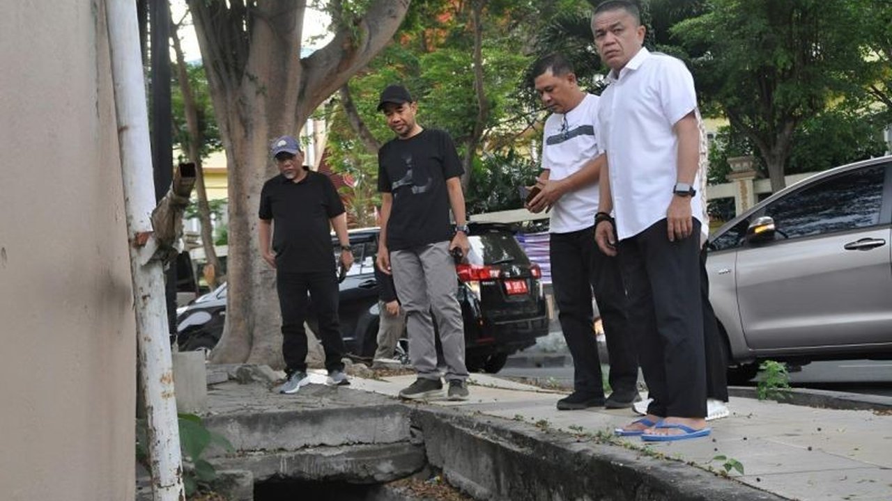 Wali Kota Palu Hadianto Rasyid meminta seluruh OPD lebih aktif turun ke lapangan untuk memastikan kebersihan kota tetap terjaga, sekaligus mendorong partisipasi masyarakat dalam menjaga kebersihan kota.