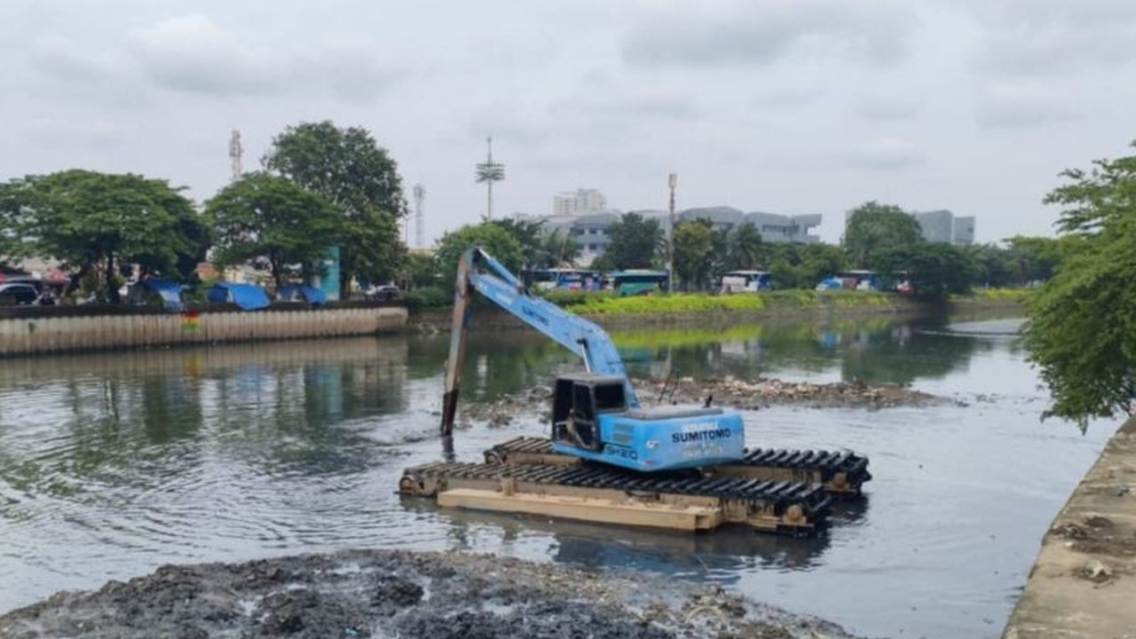 Pemerintah Provinsi DKI Jakarta memastikan seluruh infrastruktur pengendali banjir berfungsi optimal, termasuk pompa dan polder, guna mengantisipasi cuaca ekstrem dan potensi banjir di ibu kota.