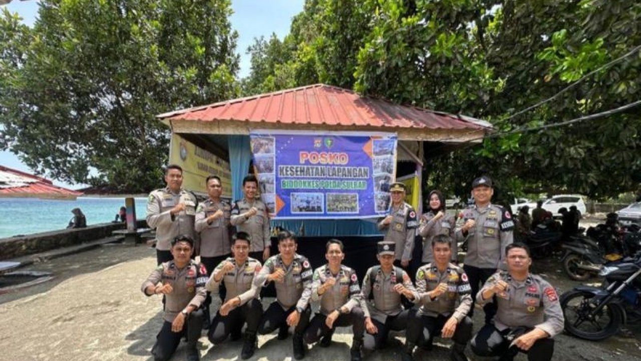 Polda Sulbar mengerahkan tim medis dari Biddokkes ke lokasi wisata pesisir untuk memastikan keamanan dan kesehatan masyarakat selama libur Lebaran, mengantisipasi risiko seperti sengatan ubur-ubur.