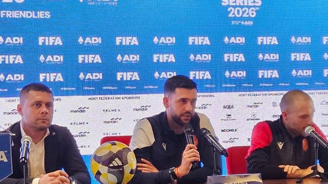 Pelatih timnas Bulgaria, Aleksandar Dimitrov, mengandalkan komposisi skuad muda dalam menghadapi FIFA Series 2026 di Jakarta, strategi adaptasi sekaligus pembangunan tim jangka panjang yang menarik untuk disimak.