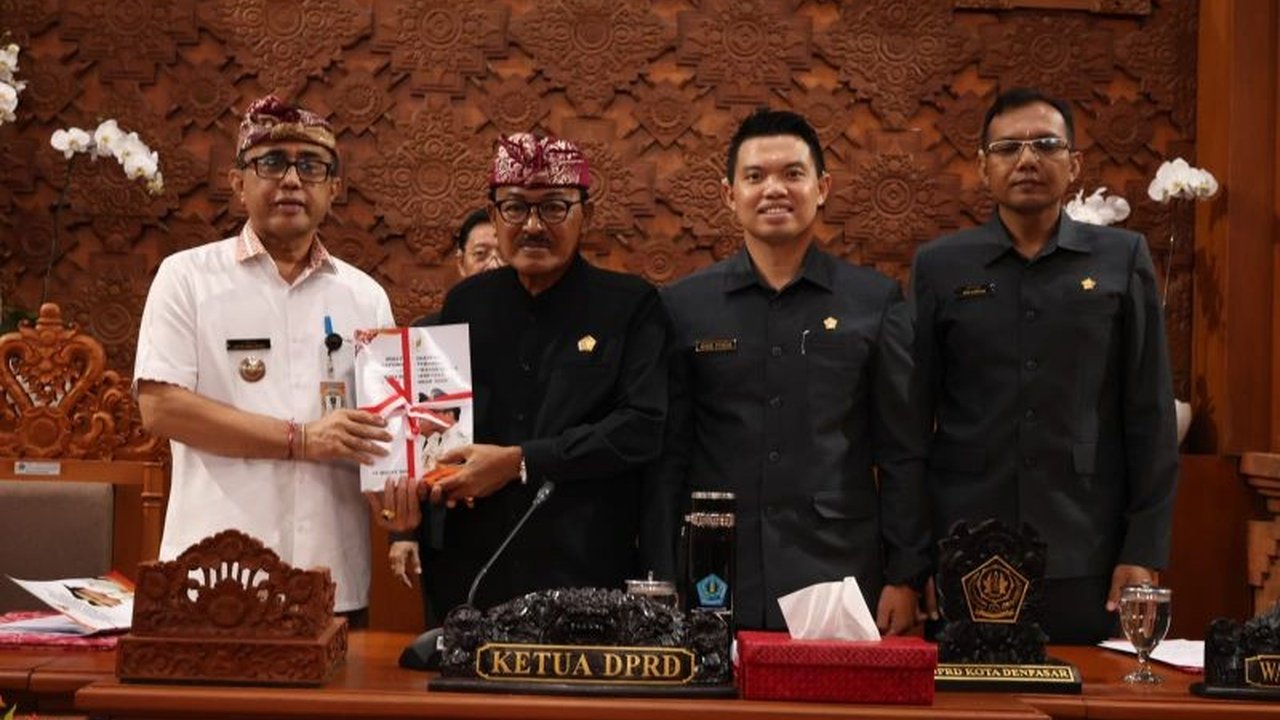 Denpasar catat IPM tertinggi di Bali 2025. Pembangunan manusia dan ekonomi terus meningkat, bukti kualitas hidup warga yang berkelanjutan.