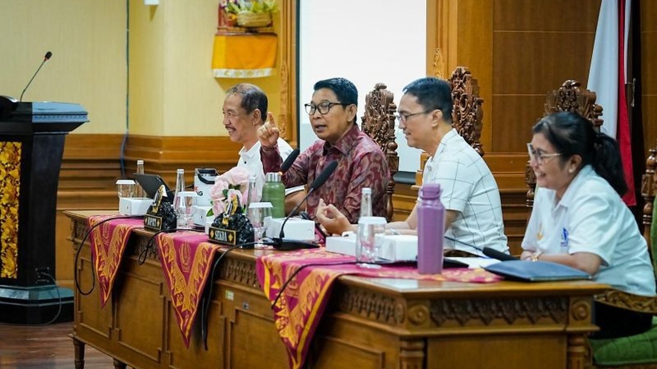 Pemerintah Kabupaten Badung mengevaluasi program Aksi Percepatan PSBS. Langkah ini untuk memastikan pengelolaan sampah berbasis sumber daya berjalan optimal di masyarakat Badung.