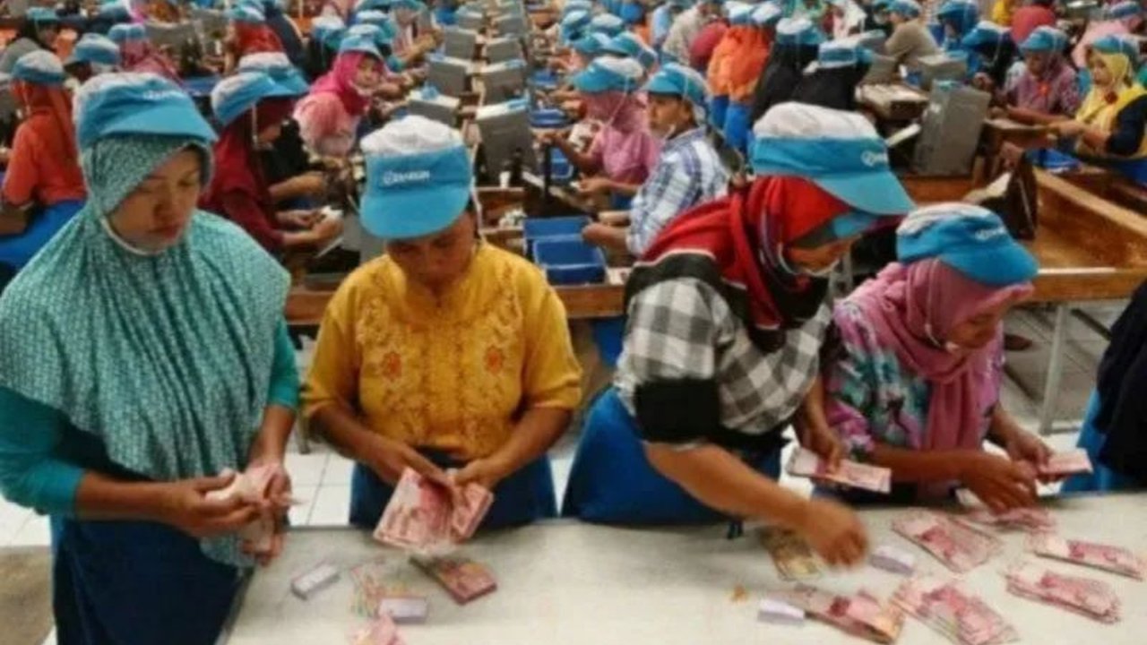 Dinas Tenaga Kerja dan Transmigrasi DIY mencatat 67 aduan terkait Penanganan THR Lebaran 2026 dari berbagai perusahaan di provinsi ini. Mayoritas aduan berasal dari UMKM dan sektor manufaktur, dengan sebagian besar kasus masih dalam proses penanganan untu