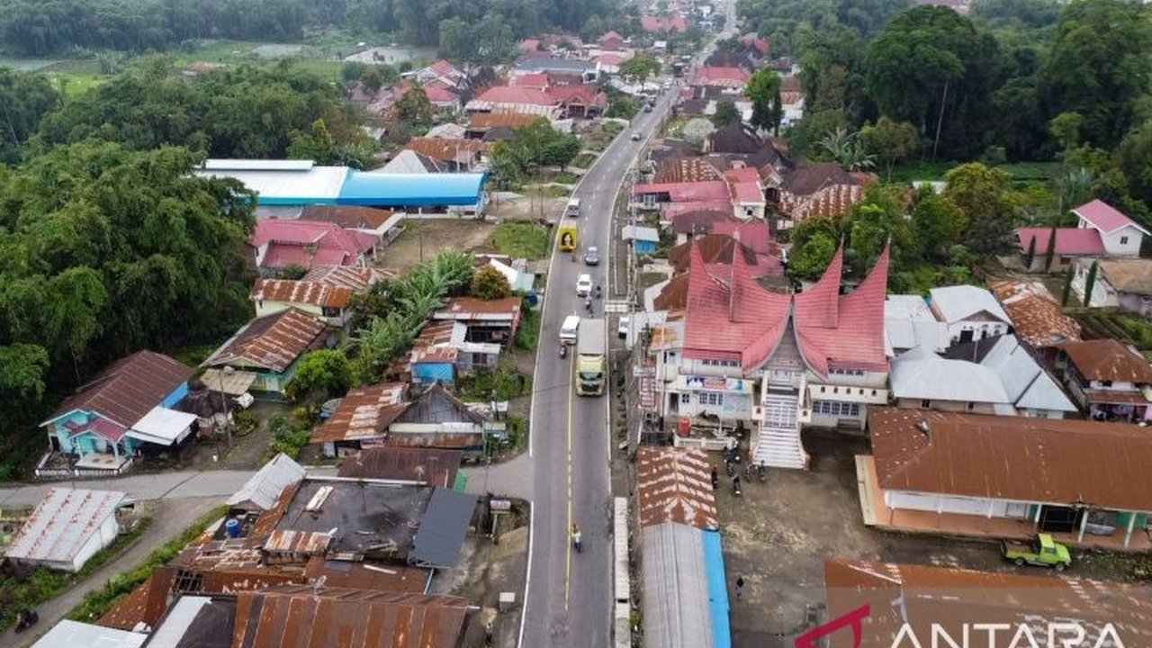 Polres Padang Panjang melaporkan dua korban meninggal dunia selama Operasi Ketupat Singgalang 2026. Kecelakaan tragis ini terjadi di titik rawan Panyalaian, melibatkan pejalan kaki.