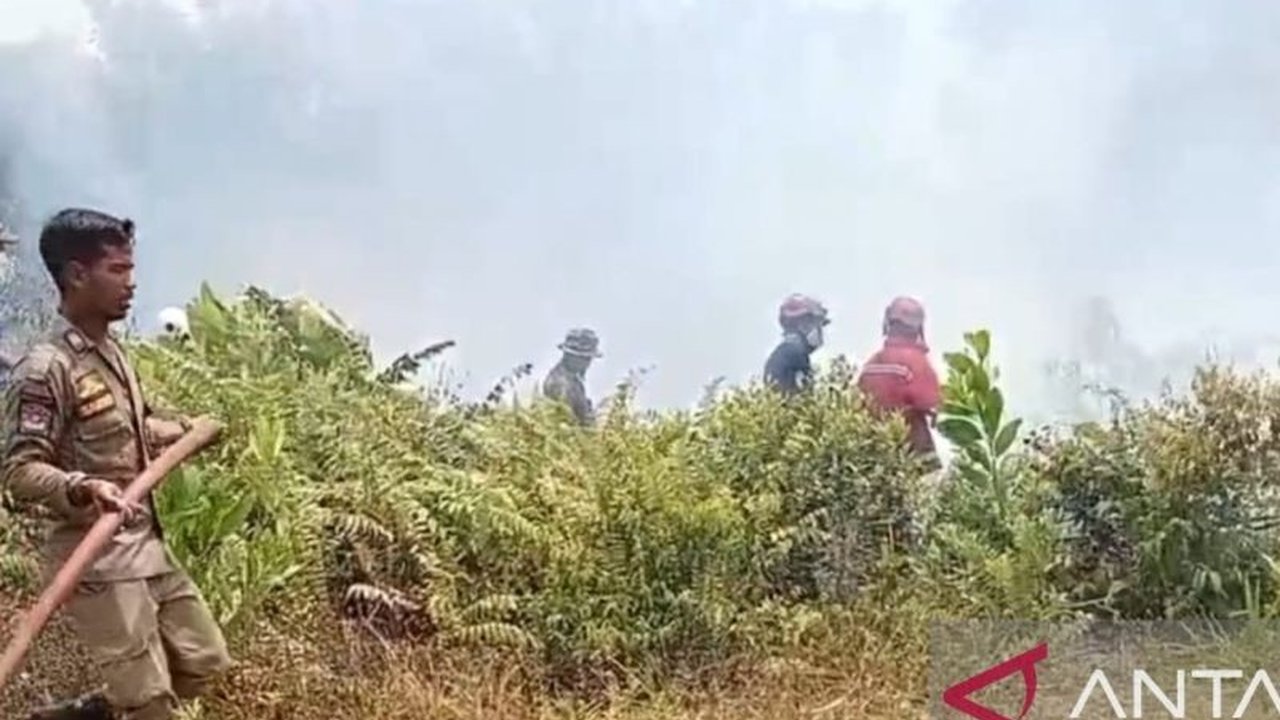 Satuan Polisi Pamong Praja (Satpol PP) Kabupaten Bangka berkolaborasi dengan pemerintah desa untuk mengoptimalkan pengawasan hutan dan mencegah kebakaran hutan dan lahan (Karhutla) di wilayahnya.
