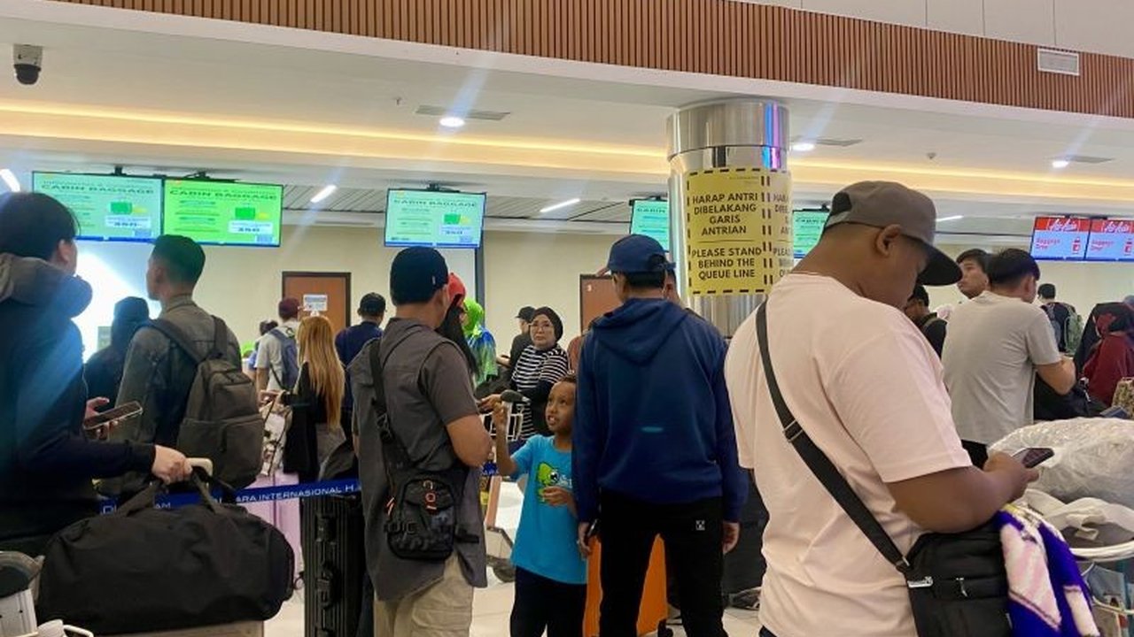 PT Bandara Internasional Batam (BIB) memprediksi puncak arus balik Lebaran 2026 di Bandara Batam akan terjadi pada Sabtu (28/3) dengan lonjakan penumpang mencapai 18 ribu orang, menjadikan fokus utama penguatan layanan operasional.