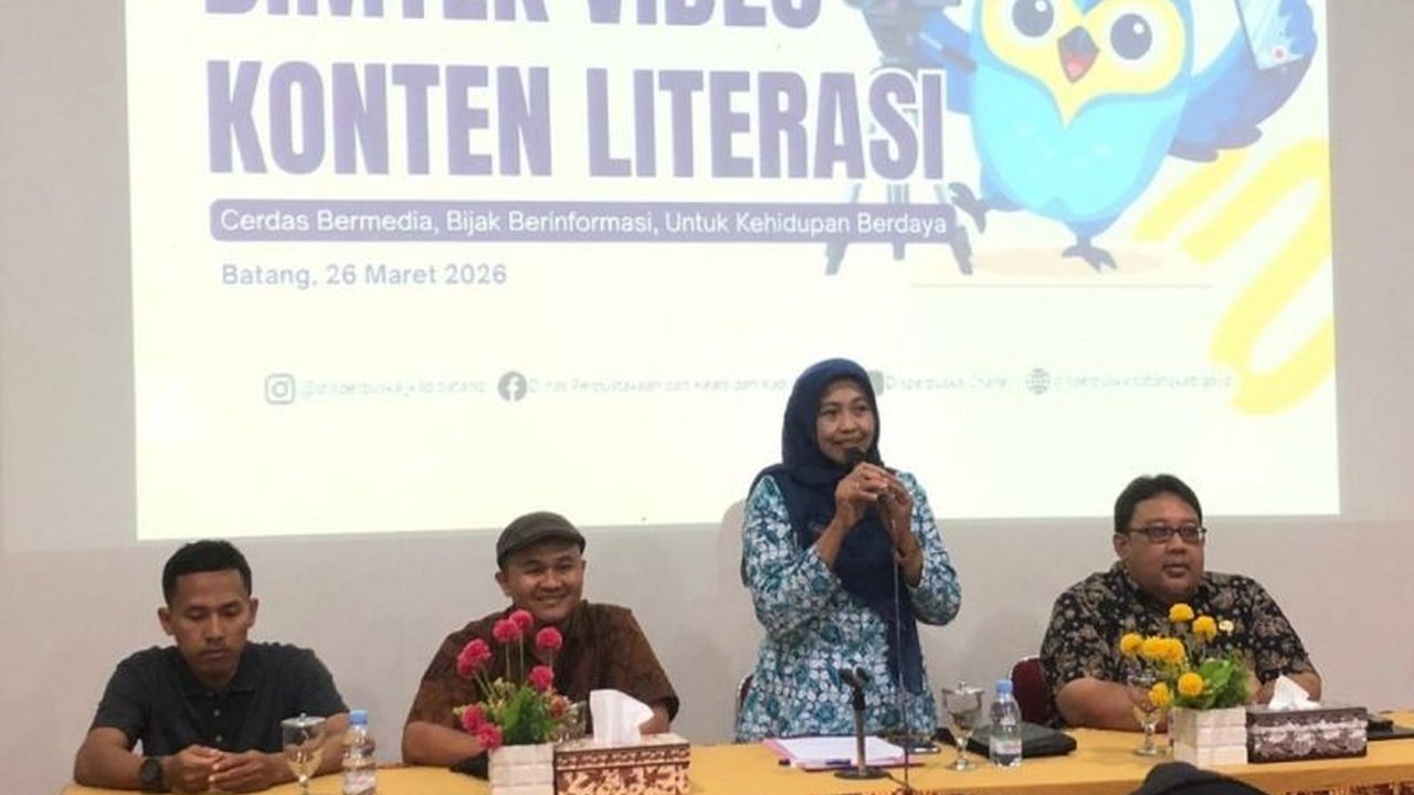 Pemerintah Kabupaten Batang menginisiasi Gerakan Satu Minggu Satu Buku untuk menumbuhkan minat baca anak sejak usia dini dan mengurangi ketergantungan pada gawai.