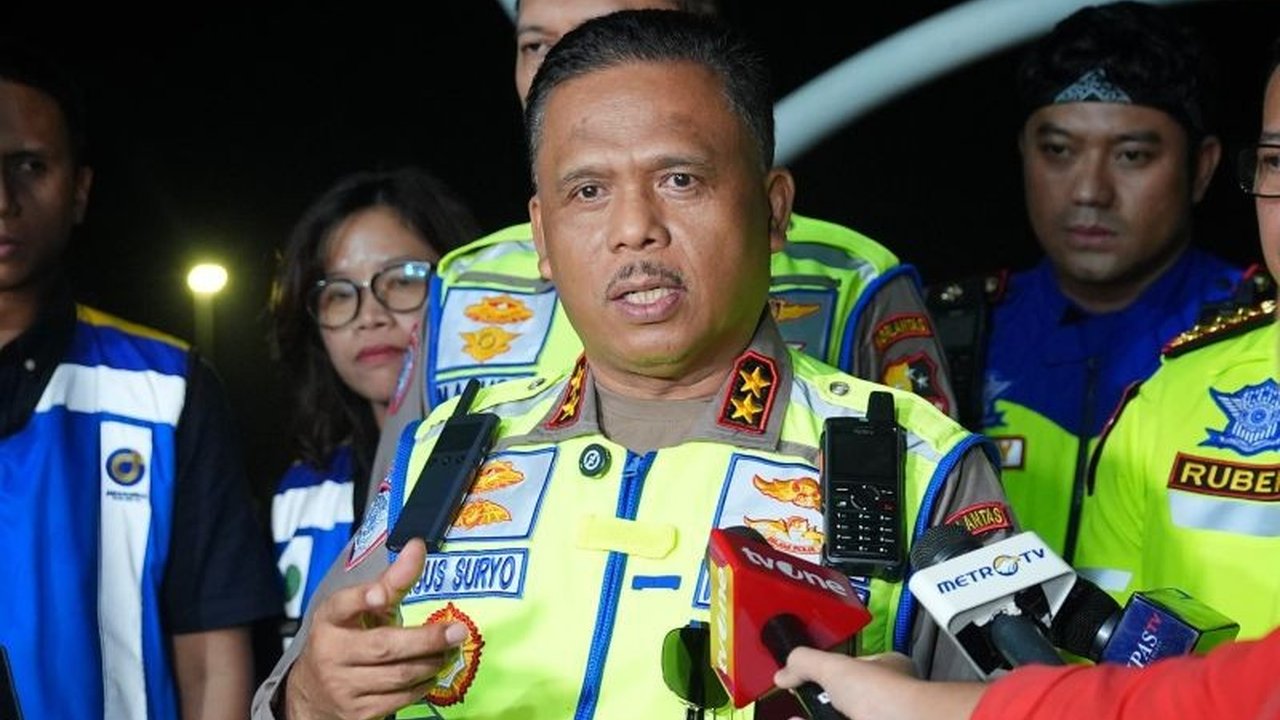 Korlantas Polri akan menerapkan rekayasa lalu lintas berupa skema one way arus balik lokal tahap pertama menjelang puncak arus balik mudik kedua pada 28-29 Maret 2026, untuk memastikan kelancaran perjalanan menuju Jakarta.
