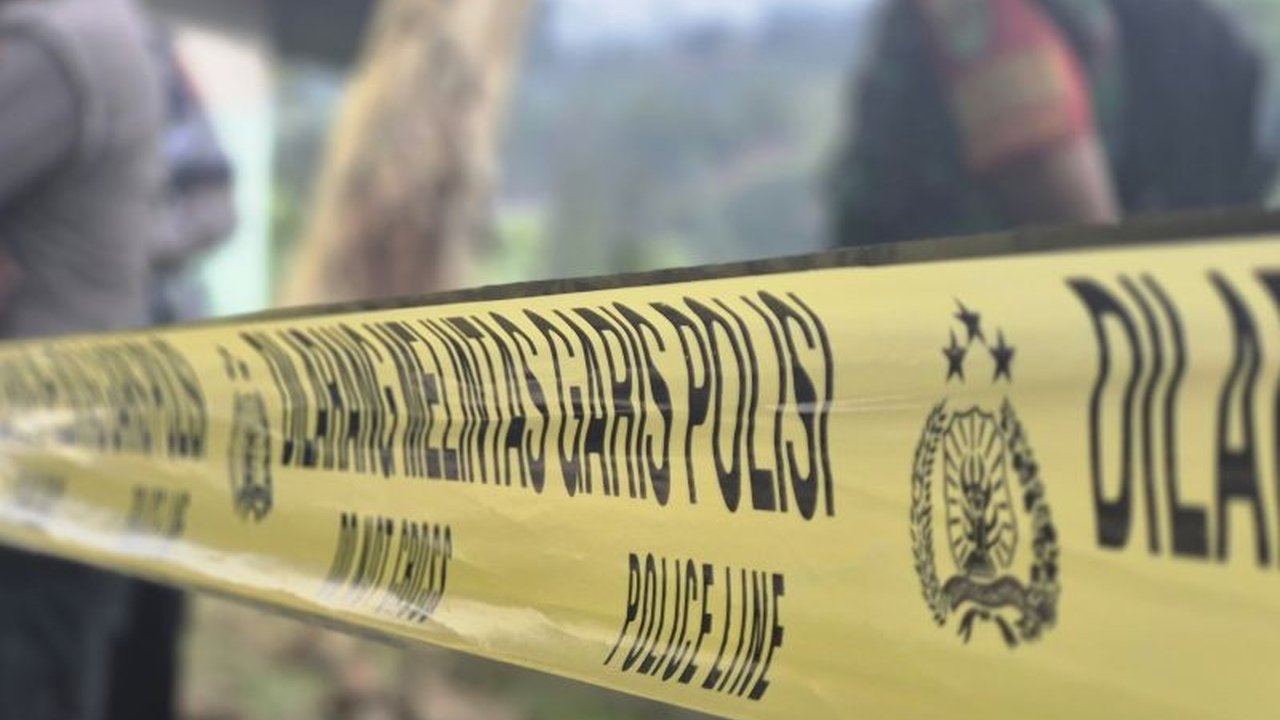 Polresta Bandung berhasil mengamankan sembilan pelaku pengeroyokan salah sasaran di Baleendah yang menyebabkan dua pemuda terluka parah akibat tuduhan begal yang keliru.