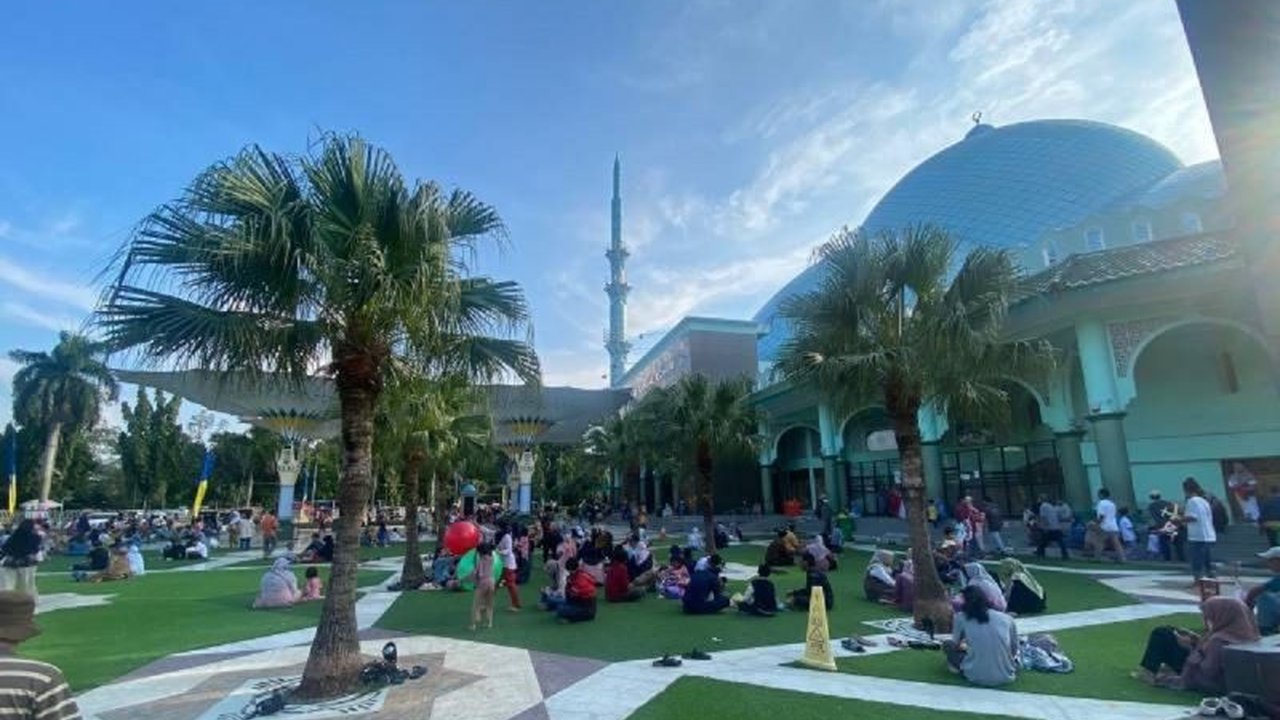 DPRD Kota Tangerang menyoroti urgensi Kebersihan Taman Tangerang, terutama menjelang akhir libur Lebaran, di tengah lonjakan pengunjung yang diprediksi meningkat.