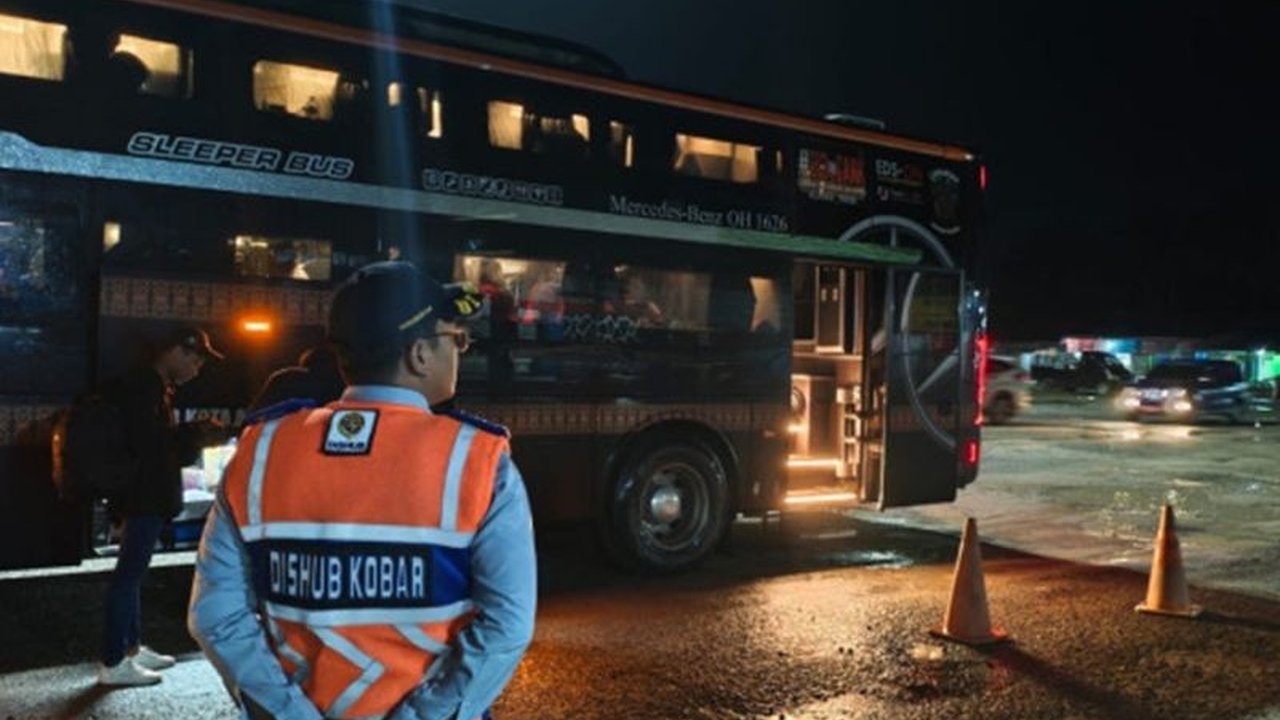 Terminal Natai Suka, Pangkalan Bun, mencatat ribuan penumpang selama momen mudik Lebaran 2026. Angkutan Lebaran Pangkalan Bun berjalan lancar dan kondusif berkat sinergi berbagai pihak.