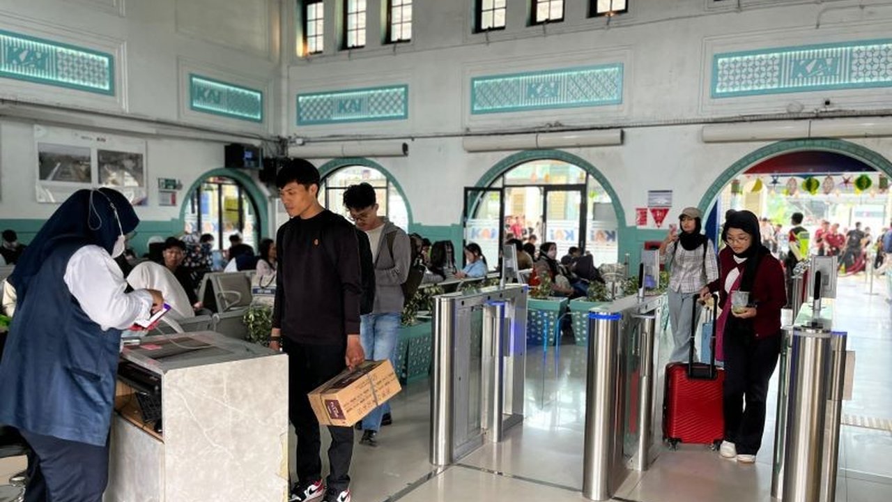 PT KAI Daop 1 Jakarta mengumumkan lebih dari 20 ribu tiket promo KAI Lebaran diskon 20 persen telah ludes, namun masih ada ratusan ribu kursi tersedia untuk mudik Lebaran 2026.