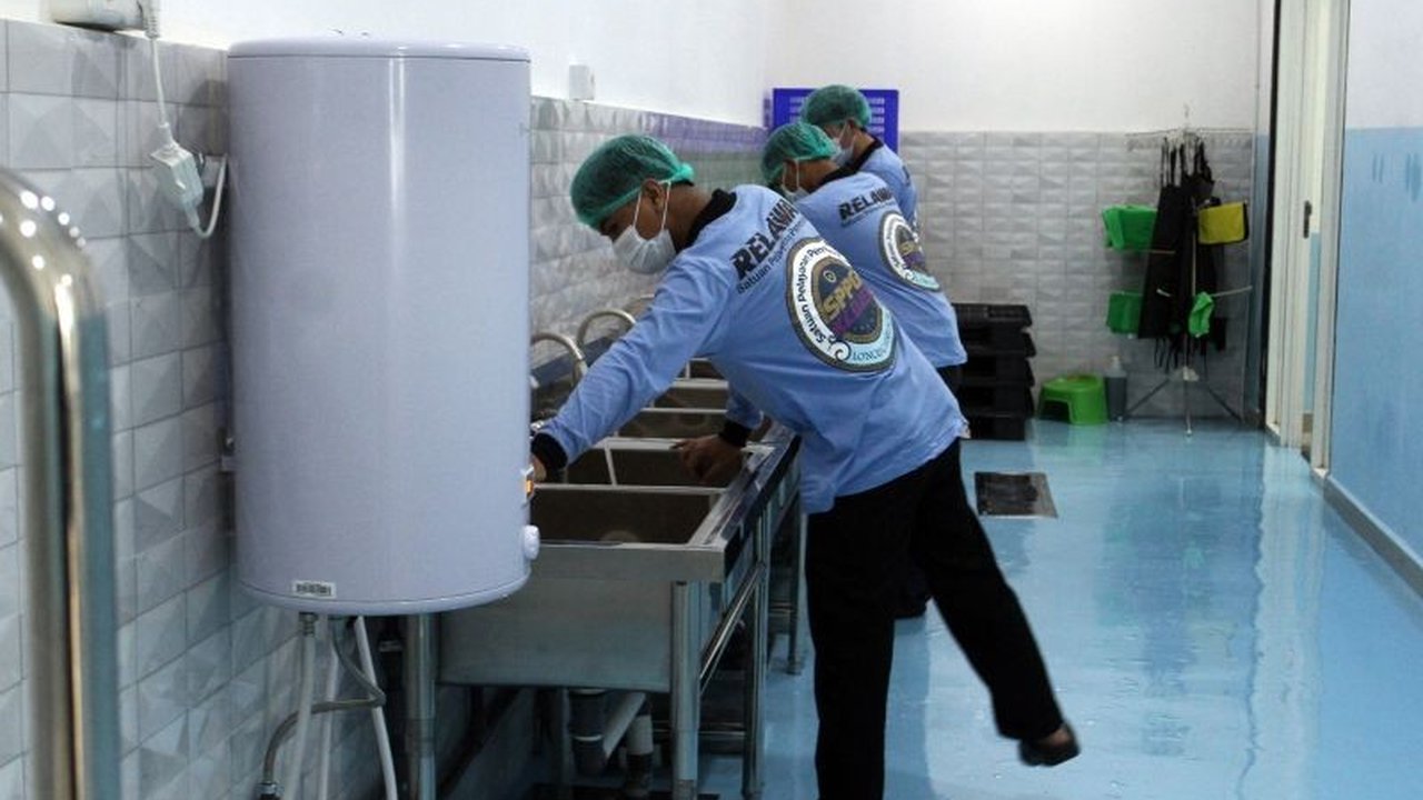 Badan Gizi Nasional (BGN) secara tegas ingatkan SPPG (Satuan Pelayanan Pemenuhan Gizi) untuk mematuhi petunjuk teknis operasional pemerintah guna menjamin kualitas program Makan Bergizi Gratis.