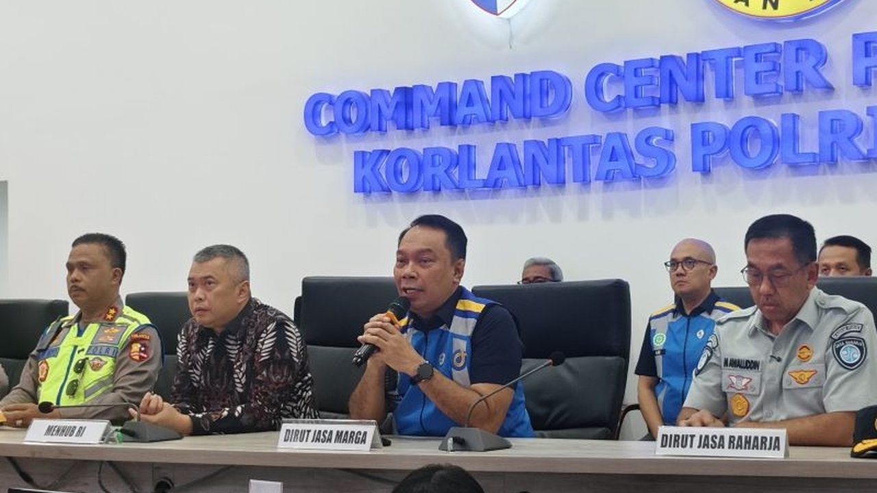 PT Jasa Marga (Persero) Tbk melaporkan 2,3 juta kendaraan telah kembali ke Jakarta hingga Jumat (27/3) pada masa Arus Balik Lebaran 2026. Simak strategi Jasa Marga mengatasi kepadatan lalu lintas dan imbauan untuk pemudik.