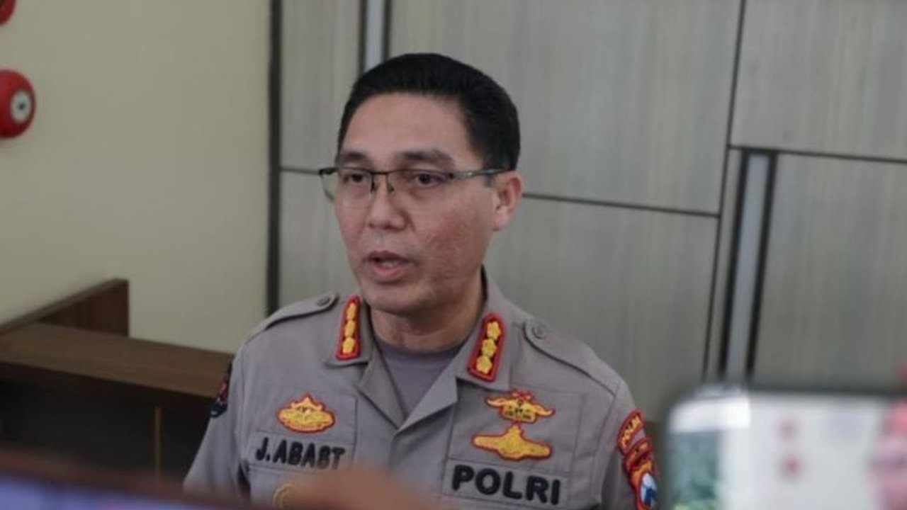 Polda Jatim terus tingkatkan pengamanan arus balik Lebaran 2026 pasca-Operasi Ketupat Semeru, memastikan setiap pemudik merasa aman dan selamat sampai tujuan.