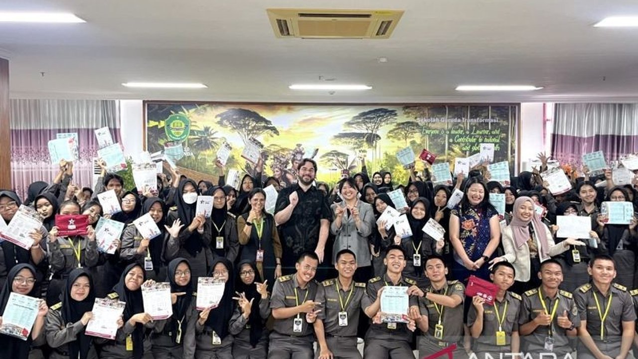 Prestasi membanggakan datang dari Sekolah Garuda Samarinda, di mana 32 muridnya berhasil menembus berbagai kampus global terkemuka dengan total 88 Letter of Acceptance (LoA), menandai peningkatan signifikan berkat Program Garuda Transformasi.