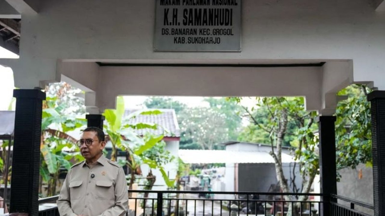 Menteri Kebudayaan Fadli Zon mengenang jasa besar K.H. Samanhudi, tokoh pergerakan nasional pendiri Sarekat Dagang Islam, yang menjadi fondasi penting bagi kemandirian ekonomi dan perjuangan bangsa.
