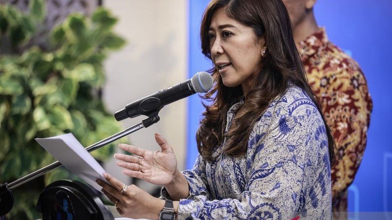 Peraturan Pemerintah (PP) Tunas mulai berlaku hari ini, menandai era baru perlindungan anak di ruang digital. Menteri Komunikasi dan Digital Meutya Hafid menegaskan tidak akan ada kompromi bagi platform yang melanggar, sementara kabar duka menyelimuti dun