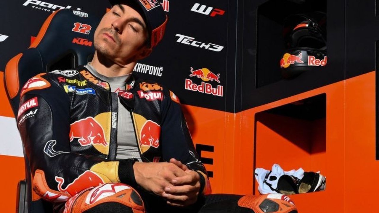 Maverick Vinales mundur dari GP Amerika Serikat akibat cedera bahu yang kambuh. Pembalap KTM itu memilih fokus pemulihan demi performa optimal di lintasan.