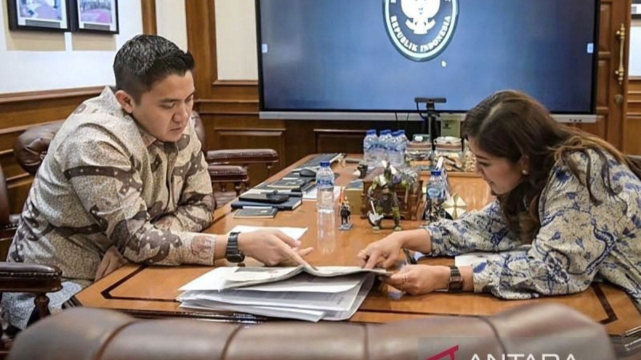 Komisi Perlindungan Anak Indonesia (KPAI) mendukung penuh implementasi Peraturan Pemerintah (PP) Tunas yang berlaku mulai hari ini, namun menekankan pentingnya pengawasan ketat demi perlindungan anak di ranah digital.