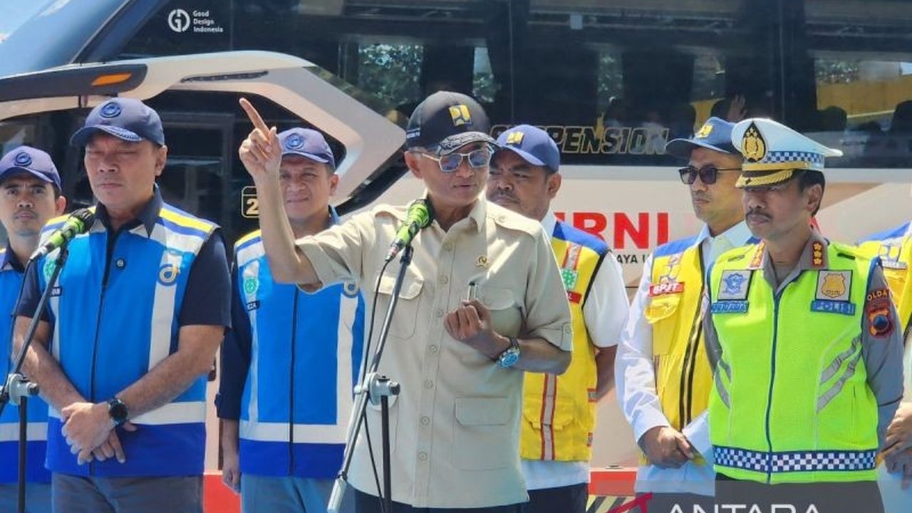 Menteri Pekerjaan Umum Dody Hanggodo akan melakukan evaluasi komprehensif terhadap tata letak dan fasilitas rest area Tol Trans Jawa pasca-arus balik Lebaran 2026, menyusul masalah penumpukan kendaraan.