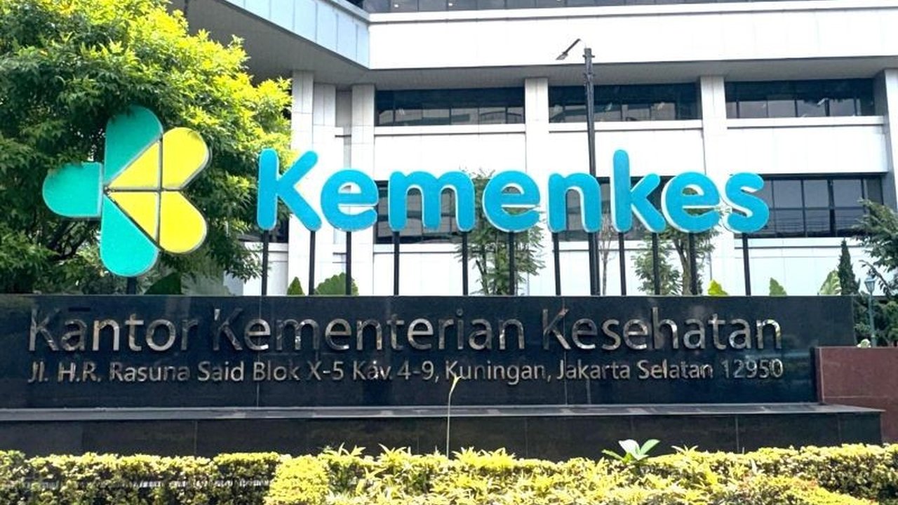 Pemerintah akan melakukan studi evaluasi mendalam terkait dampak implementasi PP Tunas terhadap kesehatan mental anak, sebagai upaya melindungi generasi muda di era digital.