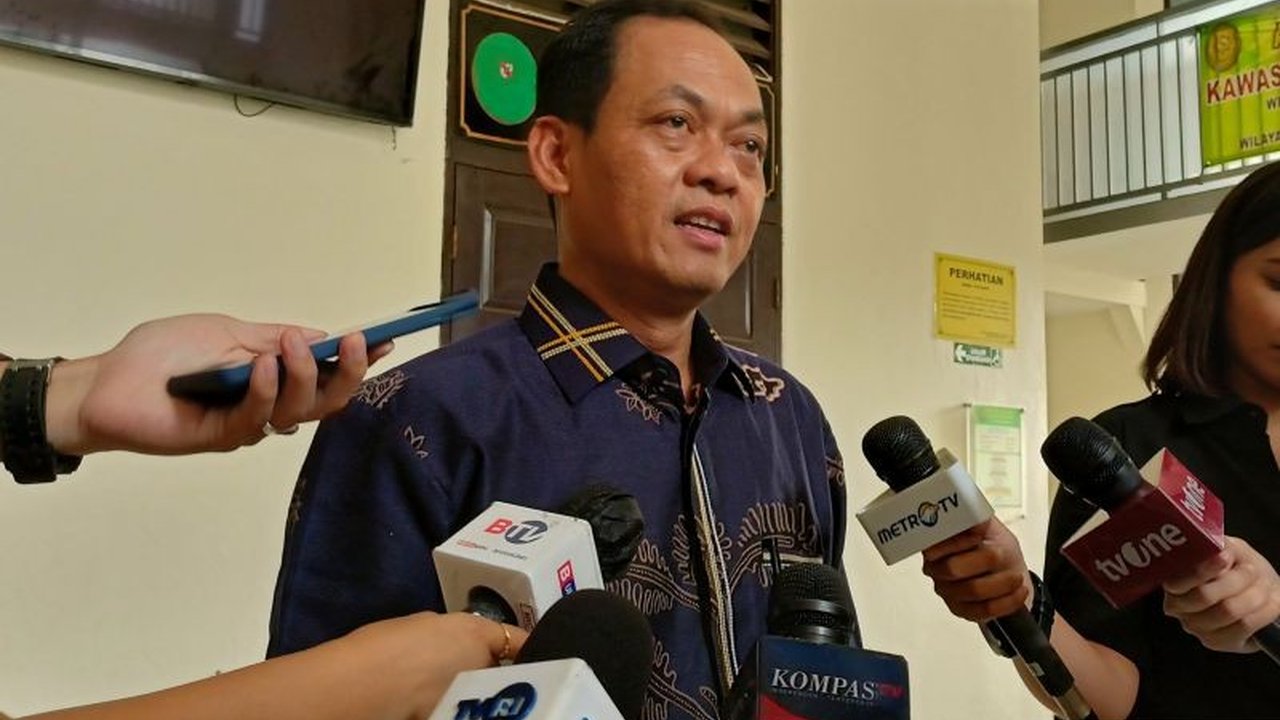 Pakar hukum Prof. Suparji Ahmad menyoroti pentingnya Netralitas KY Seleksi Hakim Agung, Hakim Ad Hoc HAM, dan Tipikor 2026. Ini kunci perbaikan citra peradilan dan pencegahan intervensi politik.