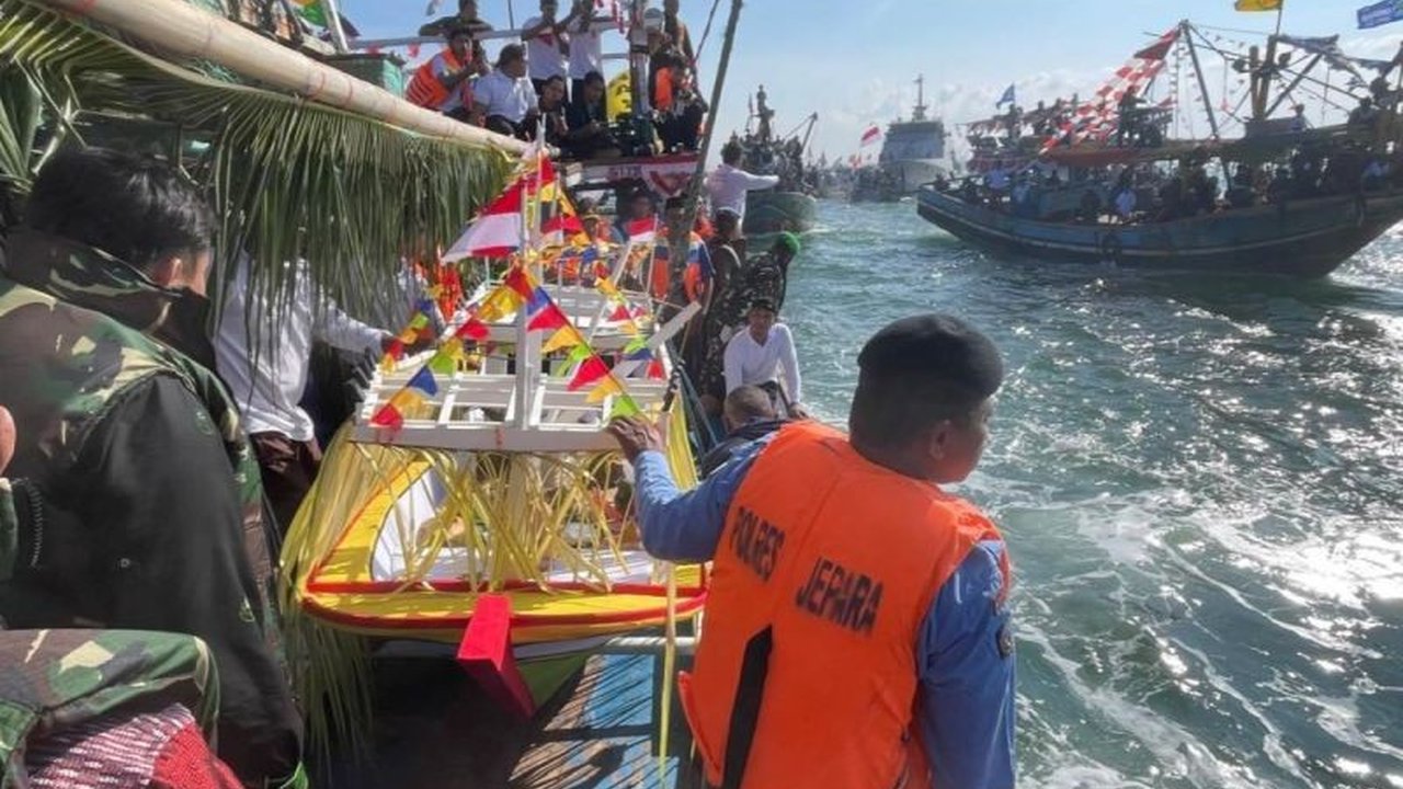 Tradisi Lomban Kupatan Jepara semakin menarik perhatian. Bupati Witiarso Utomo berencana mempercantik kemasan acara untuk menarik lebih banyak wisatawan asing dan melestarikan budaya.