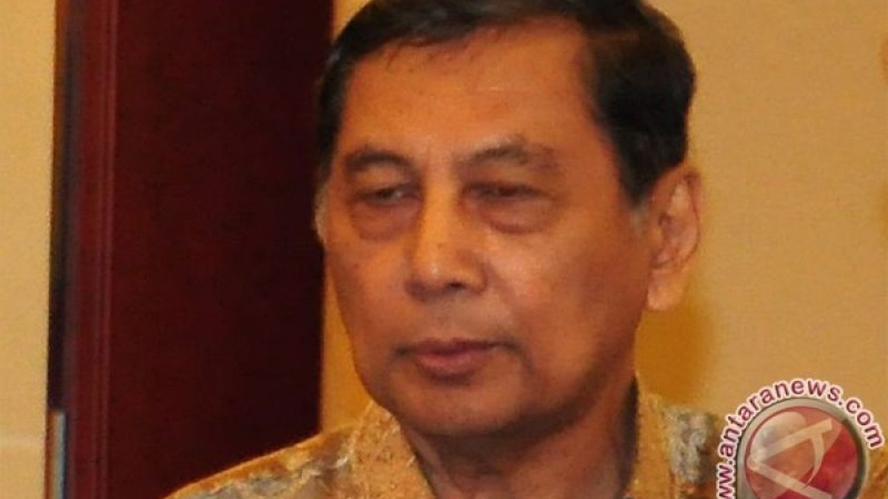 Kabar duka menyelimuti Indonesia, mantan Menteri Pertahanan Juwono Sudarsono meninggal dunia pada Sabtu (28/3) di Jakarta, meninggalkan jejak pengabdian di berbagai era kepemimpinan.