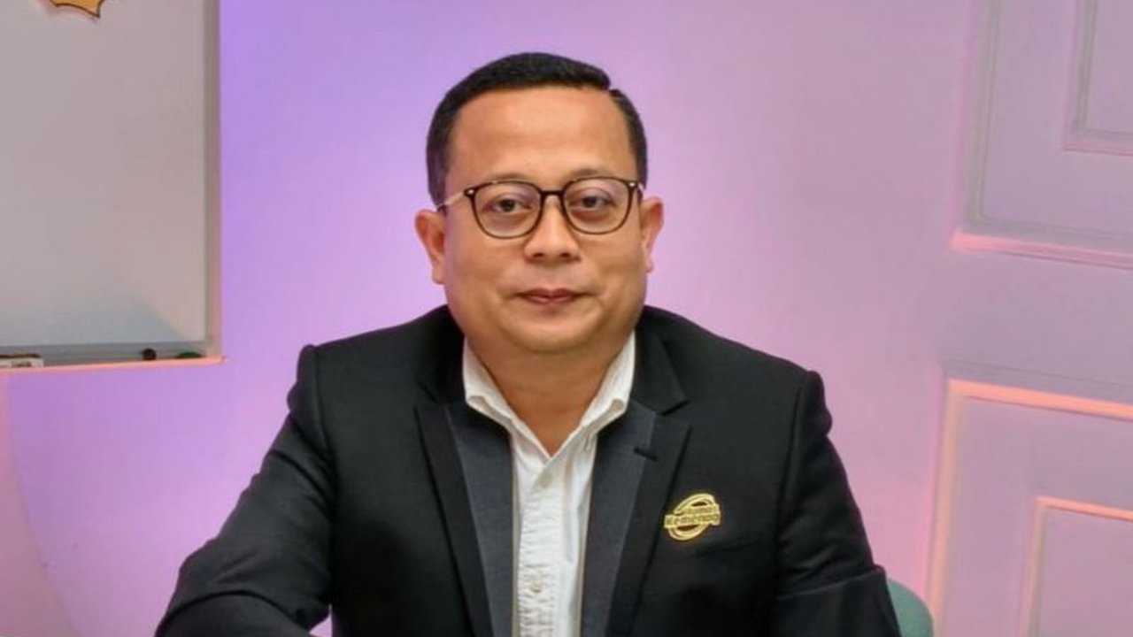 Kementerian Agama (Kemenag) memperkuat literasi digital siswa santri di lingkungan pendidikan agama dan keagamaan sebagai bagian dari implementasi PP TUNAS, guna mencetak generasi muda yang cakap digital, beretika, dan berkarakter.