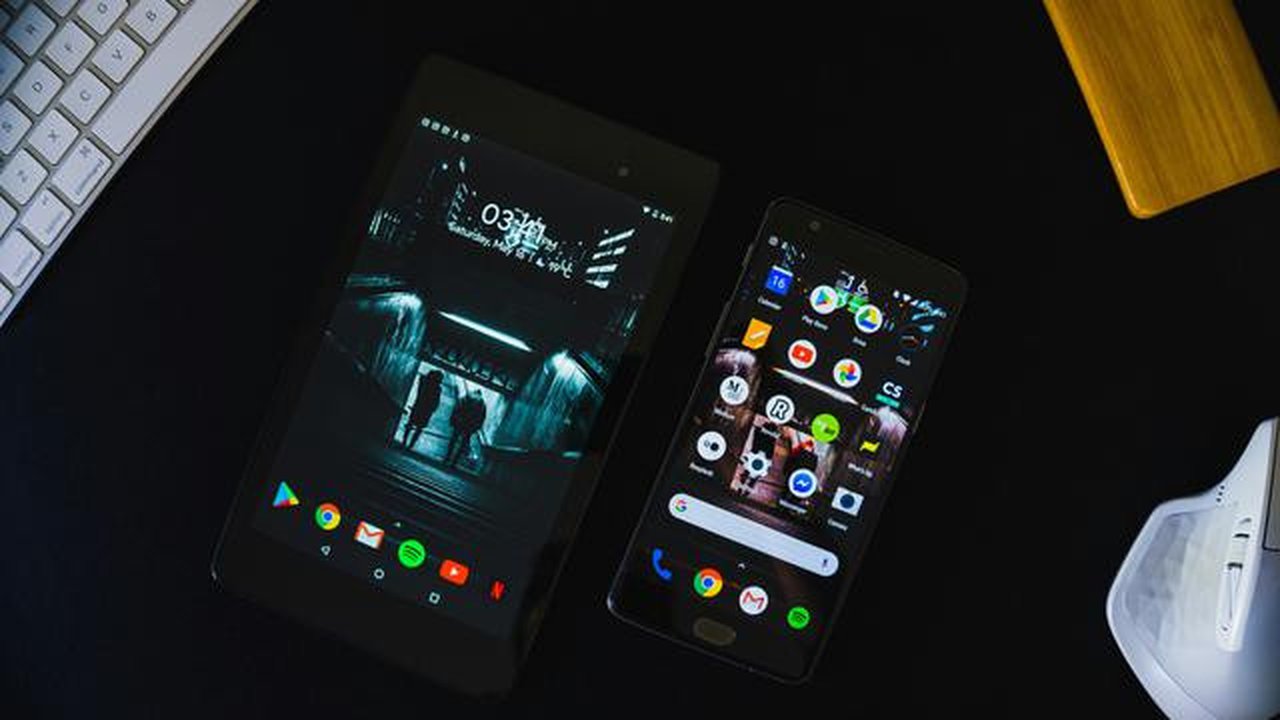 Aplikasi HP Android (Photo by The Average Tech Guy on Unsplash)
