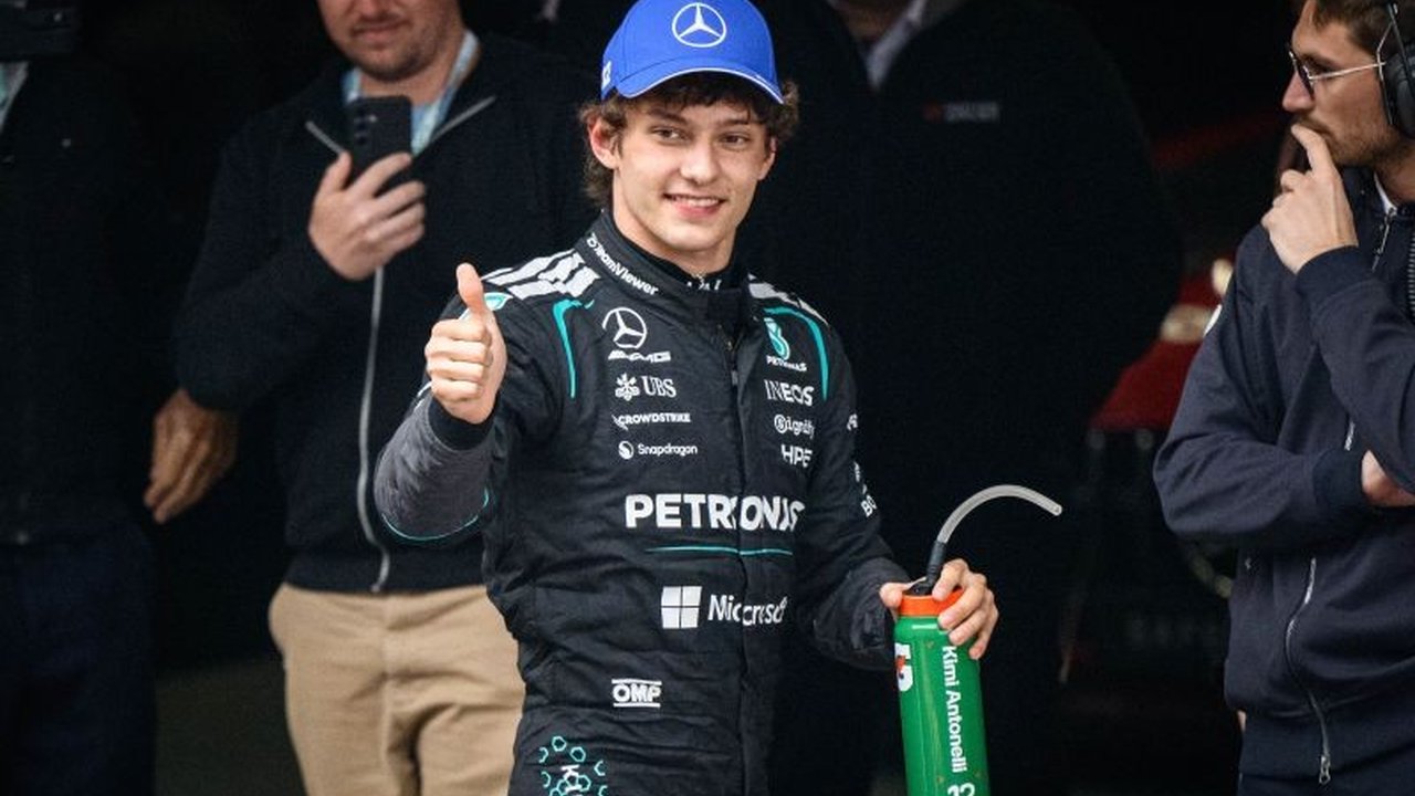 Kimi Antonelli kembali menunjukkan dominasinya dengan mengamankan pole position beruntun di Grand Prix Jepang. Siapa saja pembalap yang berhasil ia kalahkan dalam perebutan Kimi Antonelli Pole Position ini?