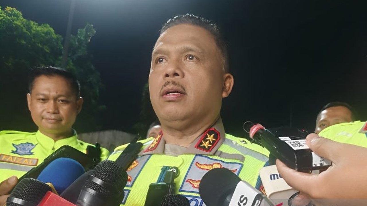 Kakorlantas Polri Irjen Pol. Agus Suryonugroho memastikan puncak arus balik Lebaran gelombang dua pada Sabtu (28/3) berhasil terkelola dengan baik, meski jalur arteri sempat padat dan membutuhkan penanganan khusus.