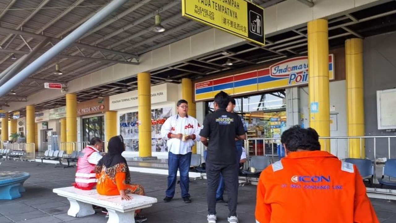 Puluhan ribu penumpang kapal memadati Pelabuhan Tanjung Priok selama periode Lebaran 2026. Simak bagaimana kelancaran operasional dan strategi antisipasi kendala di masa mudik ini.