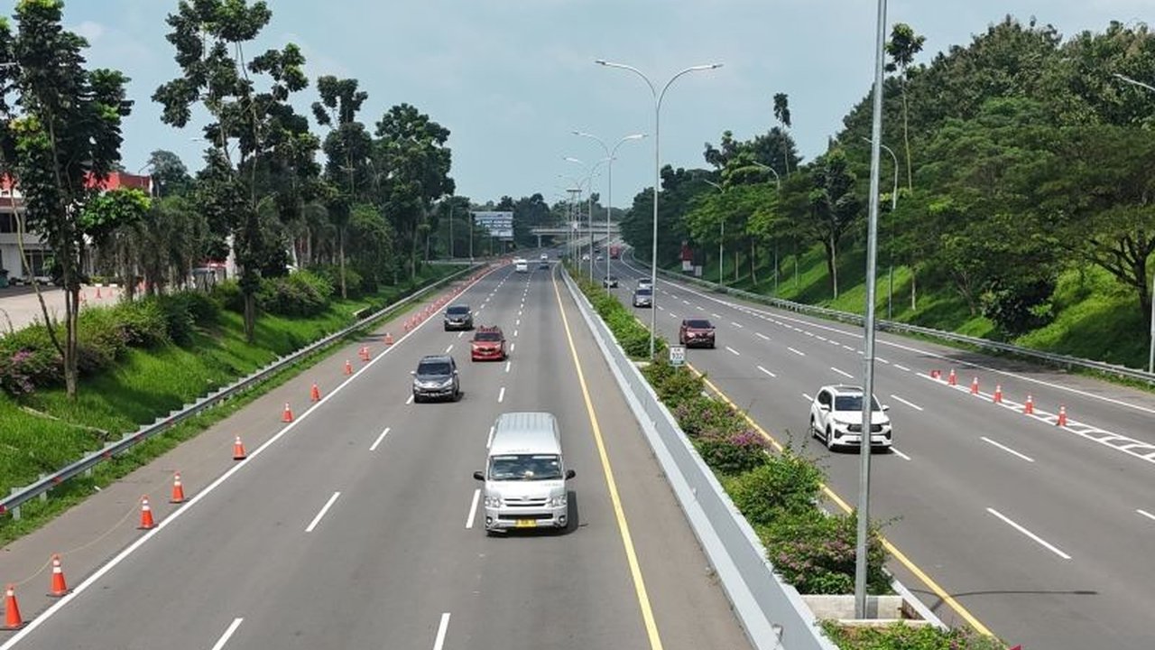 Pengelola mencatat peningkatan signifikan volume kendaraan di Tol Cipali saat arus balik Lebaran 2026, mencapai 3.500 unit per jam, mendorong imbauan keselamatan bagi pengendara.