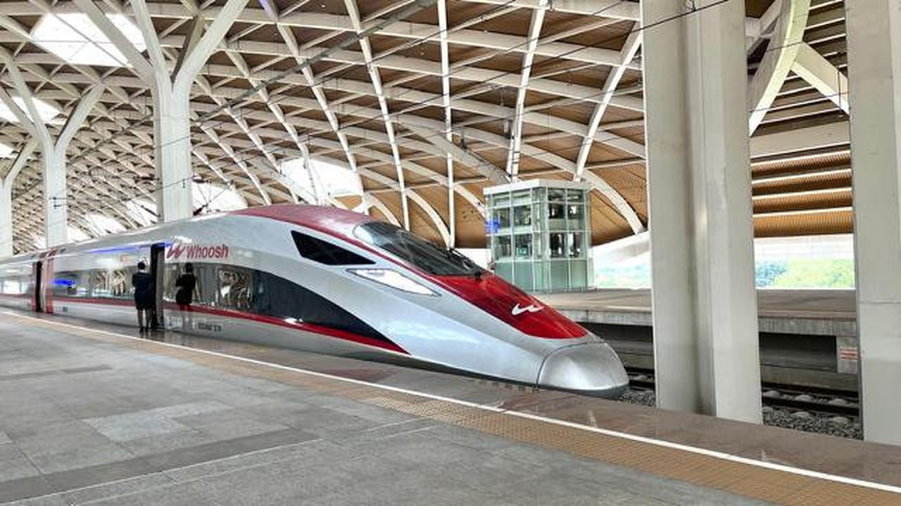 PT Kereta Cepat Indonesia China (KCIC) memberikan promo khusus bagi tiket Whoosh. (Foto: KCIC)