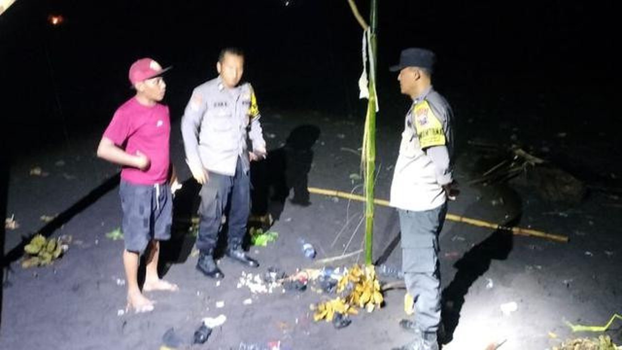 Lokasi Wisatawan Tersambar Petir saat Liburan di Pantai Selatan Lumajang. ANTARA/HO-Polres Lumajang