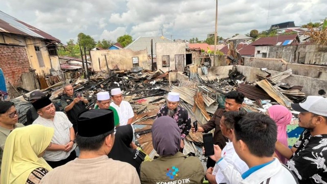 Gubernur Bengkulu Helmi Hasan bergerak cepat menyalurkan Bantuan Korban Kebakaran Bengkulu yang menghanguskan rumah sekaligus PAUD Burniar Ceria. Simak detail kepedulian pemerintah provinsi.