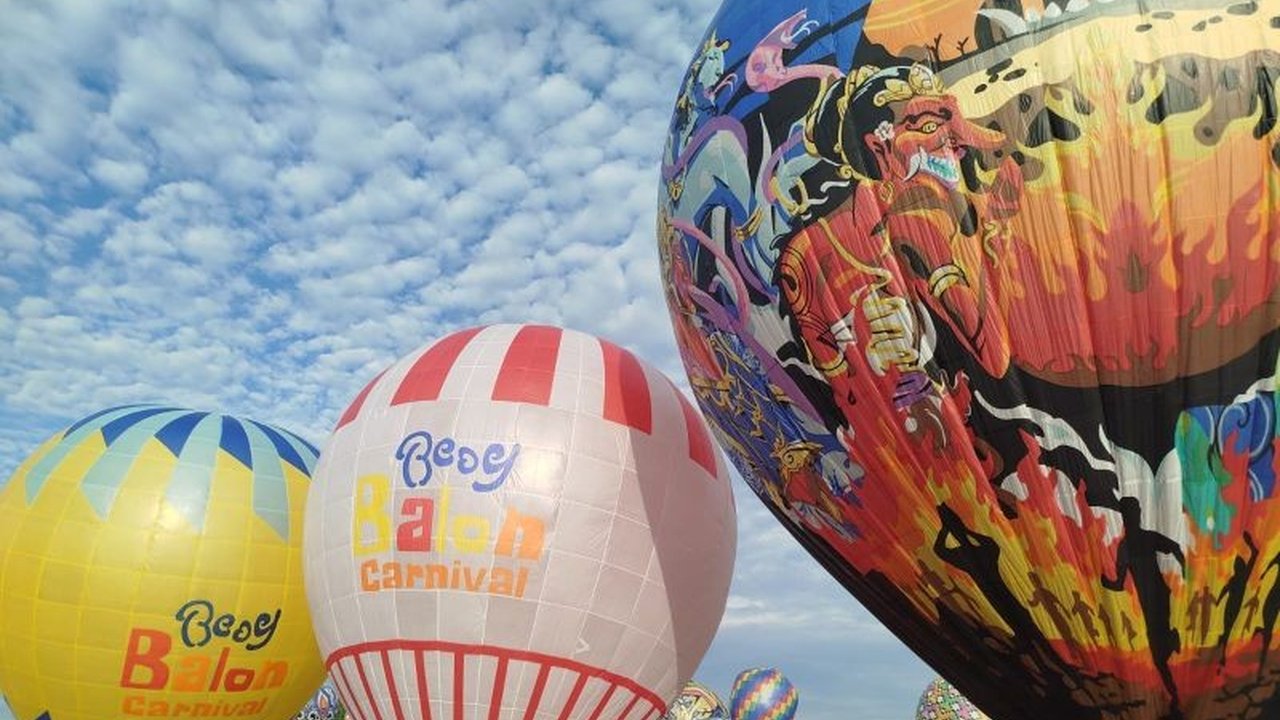 Reog Balon Carnival Ponorogo 2026 sukses digelar, menjadi solusi aman bagi masyarakat yang memiliki hobi menerbangkan balon udara sekaligus menekan praktik ilegal.
