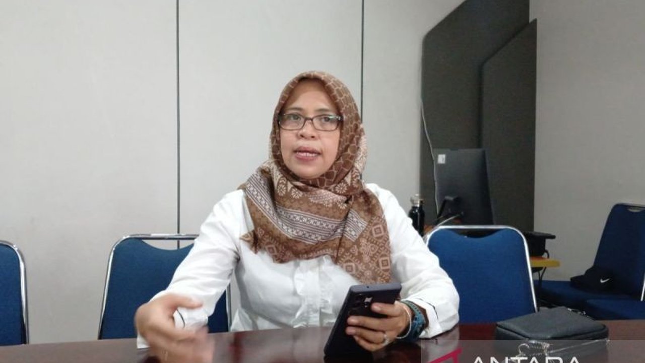 Kepala Ombudsman Jawa Tengah menyoroti pentingnya implementasi menyeluruh Peraturan Pemerintah Nomor 17 Tahun 2025 atau PP Tunas, yang bertujuan melindungi anak dari ancaman digital. Mengapa pendekatan parsial tidak akan efektif dalam menciptakan ruang di
