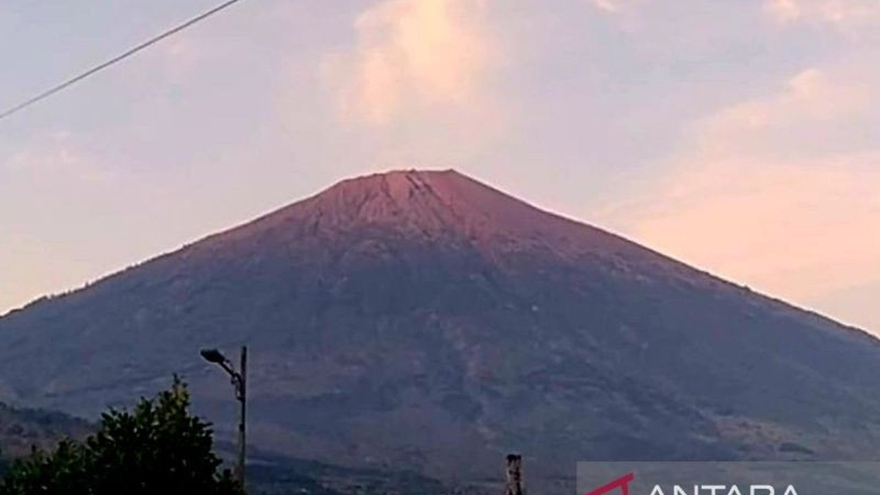 Kawasan Wisata Sembalun di Lombok Timur alami lonjakan pengunjung domestik signifikan selama libur Lebaran, namun wisatawan mancanegara menunjukkan penurunan.