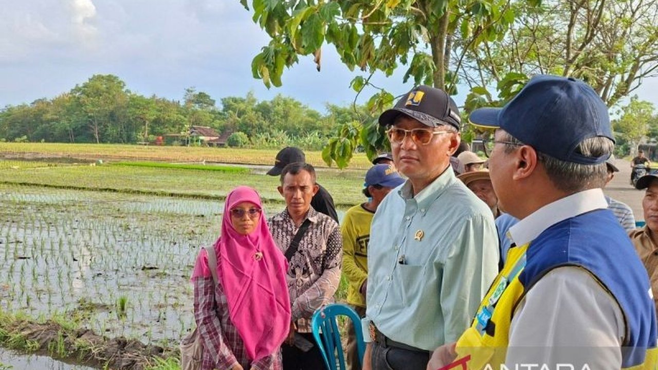 Menteri PUPR Dody Hanggodo menginstruksikan percepatan pembangunan irigasi tersier di Boyolali untuk optimalkan distribusi air ke petani, pastikan ketahanan pangan, dan efisiensi pengelolaan air.