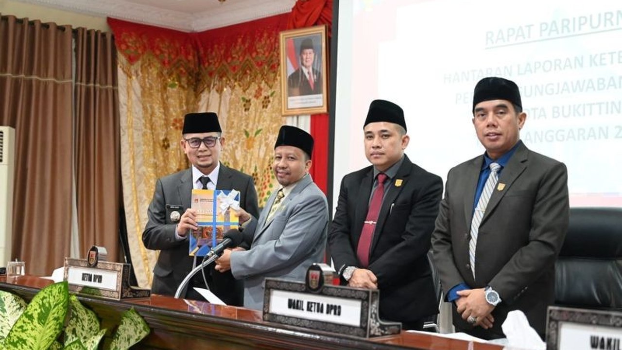 Pemerintah Kota Bukittinggi berhasil mencatatkan capaian pendapatan daerah sebesar Rp755 miliar pada tahun 2025, melampaui target awal dan menunjukkan kinerja keuangan yang solid.