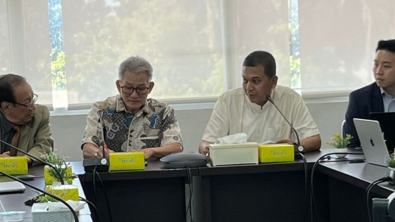 Dinas Penanaman Modal dan Pelayanan Terpadu Satu Pintu (DPMPTSP) Aceh berhasil meraih kategori layanan sangat baik berdasarkan survei kepuasan masyarakat pada Februari 2026, menunjukkan komitmen tinggi terhadap Kualitas Layanan DPMPTSP Aceh.