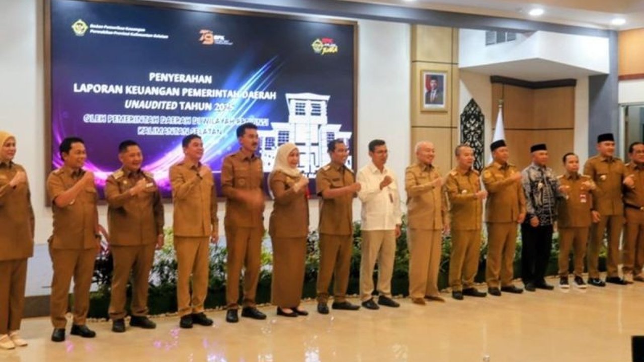 Pemerintah Provinsi Kalimantan Selatan (Pemprov Kalsel) bersama Pemkab/Kota serahkan 14 LKPD Unaudited ke BPK Perwakilan Kalsel. Bagaimana proses pemeriksaan 60 hari ini akan memastikan transparansi keuangan daerah?
