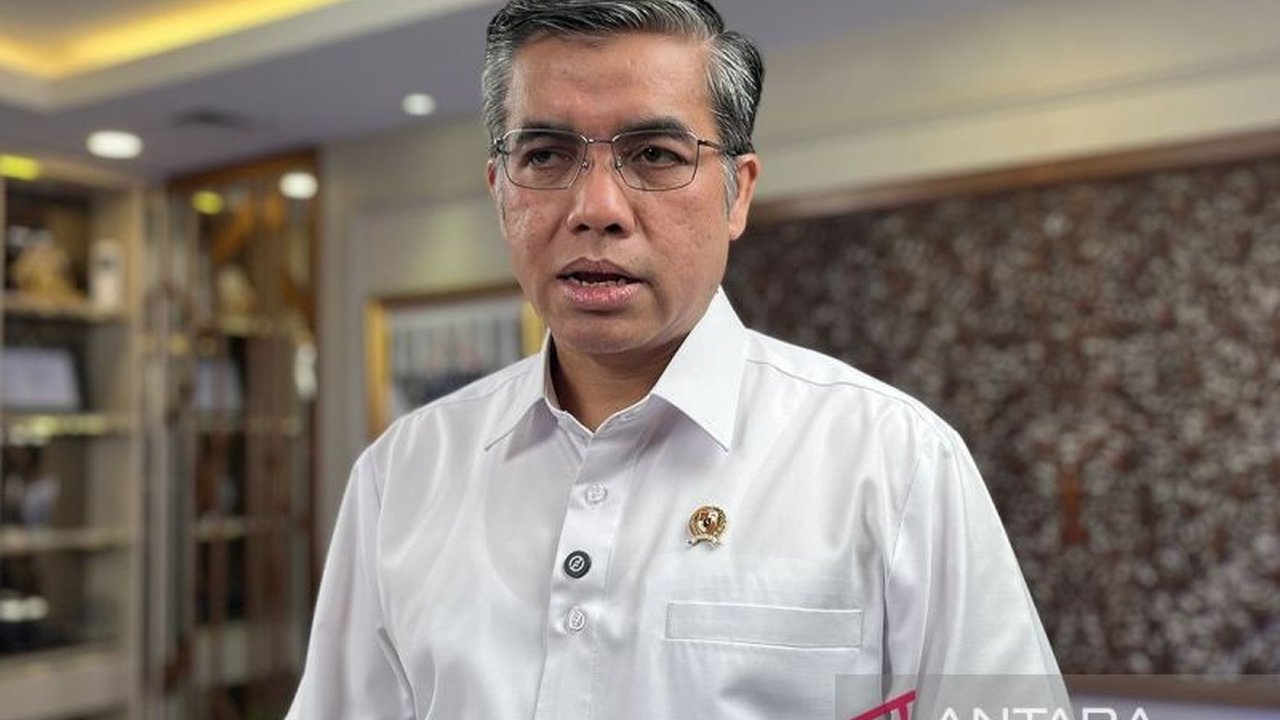 Menteri Ketenagakerjaan Yassierli akan segera merilis Surat Edaran (SE) mengenai imbauan Work From Home (WFH) dan Program Optimasi Energi bagi perusahaan swasta, Badan Usaha Milik Negara (BUMN), serta Badan Usaha Milik Daerah (BUMD), sebagai langkah lanju