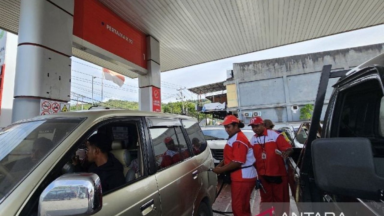 Pertamina Patra Niaga Regional Papua Maluku meminta masyarakat tidak terprovokasi isu kenaikan Harga BBM Pertamina yang beredar di media sosial. Simak penjelasan resmi Pertamina.