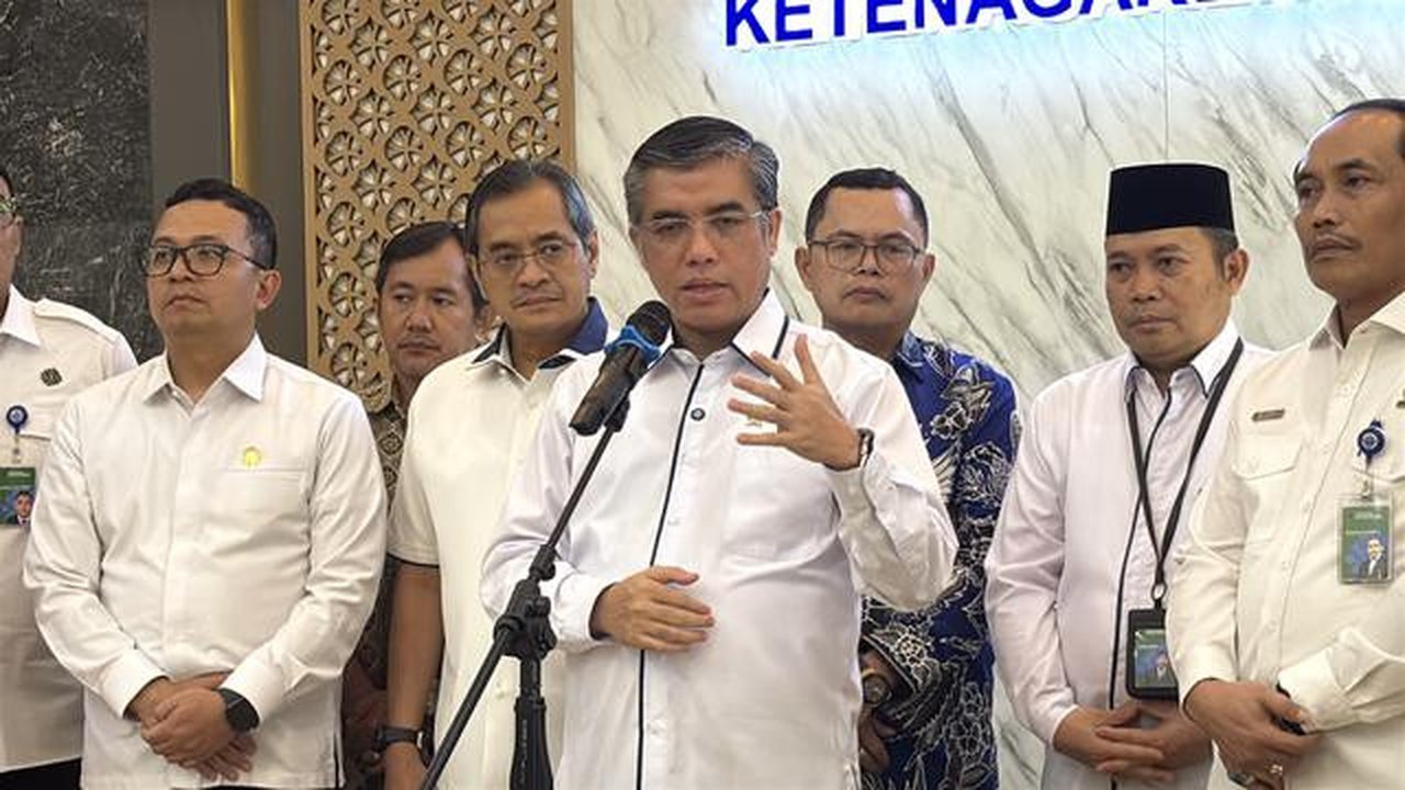 Menteri Ketenagakerjaan (Menaker) Yassierli, di Kantor Kemnaker, Rabu (12/11/2025). (Foto: Liputan6.com/Tira Santia)