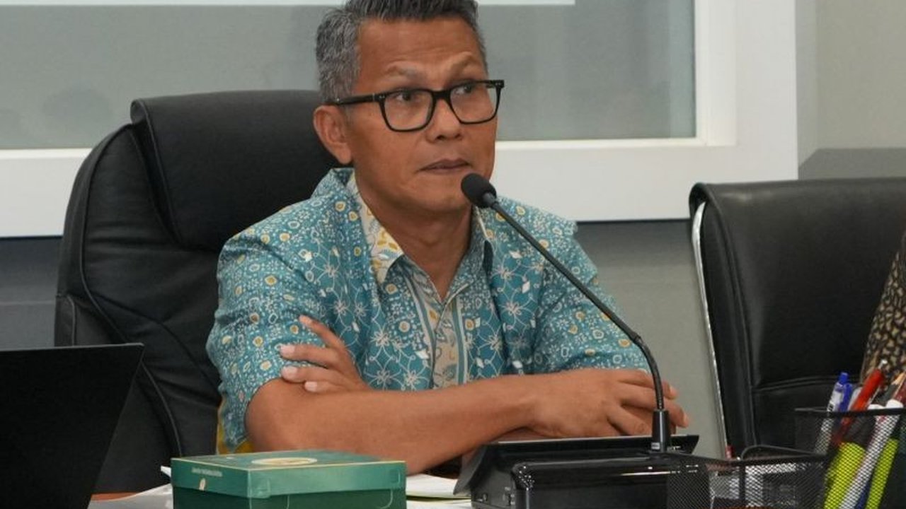 Indeks Kepercayaan Industri (IKI) Maret 2026 menunjukkan sektor manufaktur Indonesia tetap ekspansif di angka 51,86, namun mengalami perlambatan. Kemenperin menjelaskan faktor musiman dan penyesuaian produksi menjadi pemicu utama perlambatan IKI Maret 202